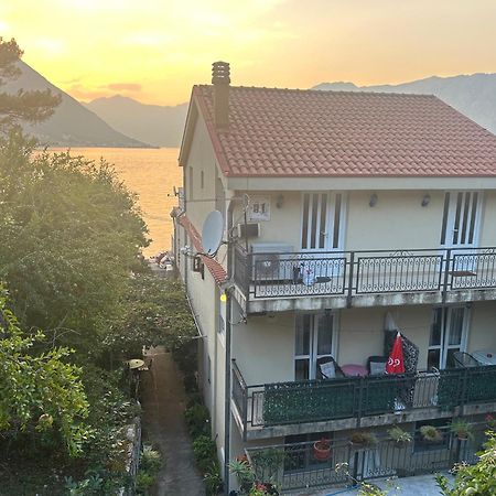 Studio On The Coast, With A View Of The Sunrise,Free We-Fi Kotor Exteriör bild